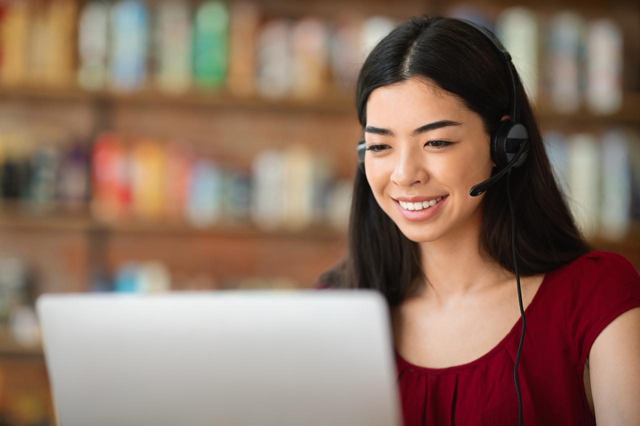 remote-jobs-asian-girl-call-center-operator-with-h-EFP5AFU_Easy-Resize.com_